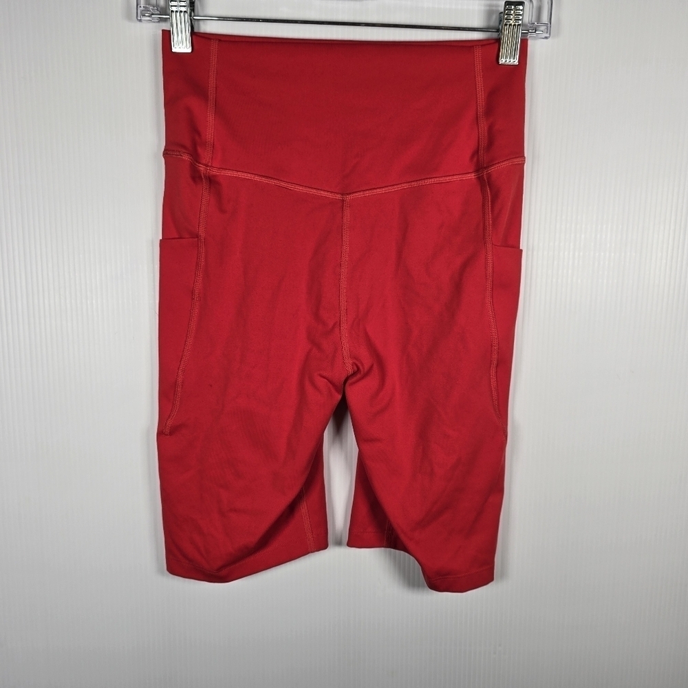 The North Face Women's Red Bike Shorts Size M Pockets - Picture 3 of 12
